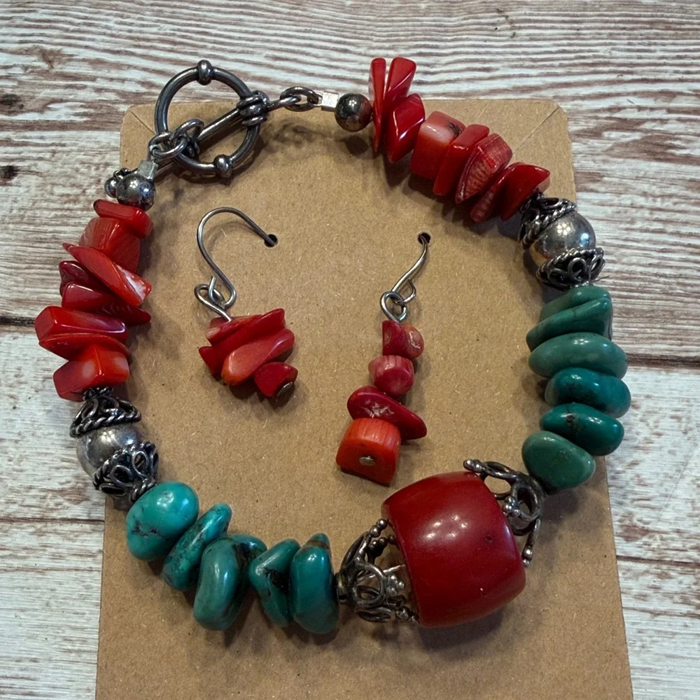 Elegant Red and Turquoise Beaded Jewelry Bracelet & Earrings Set
